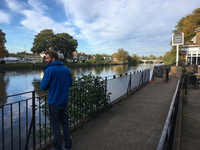 mecure-hotel-staines-river