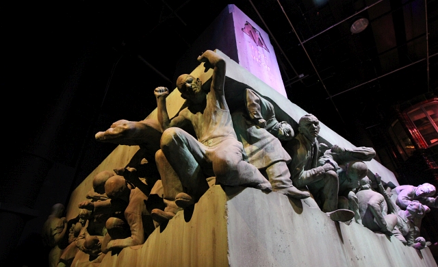 Sculpture Ministry Of Magic