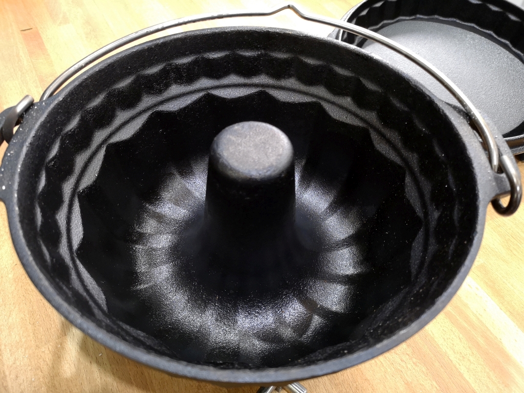Petromax Ring Cake Pan with lid GF1